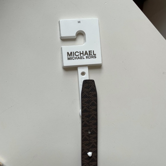 NWT MICHAEL MICHAEL KORS envelope style faux leather belt bag in brown - Picture 2 of 8